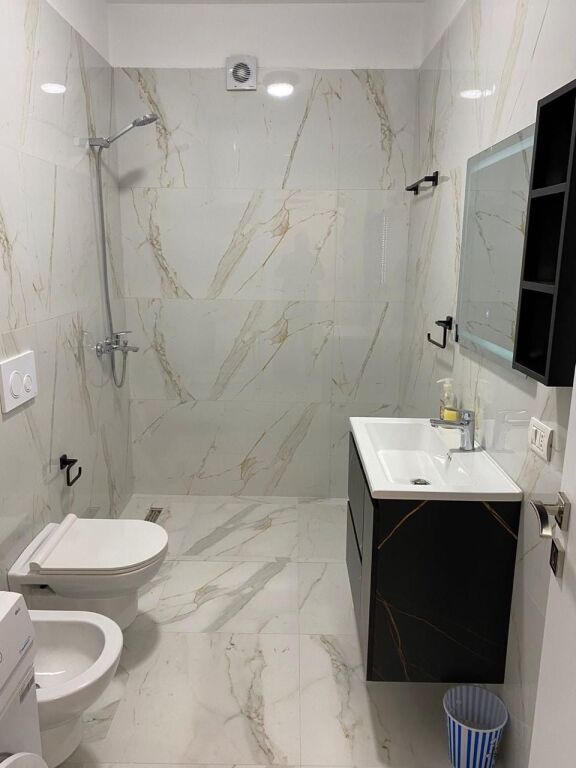 Jepet me Qera Apartament 1+1 në Astir