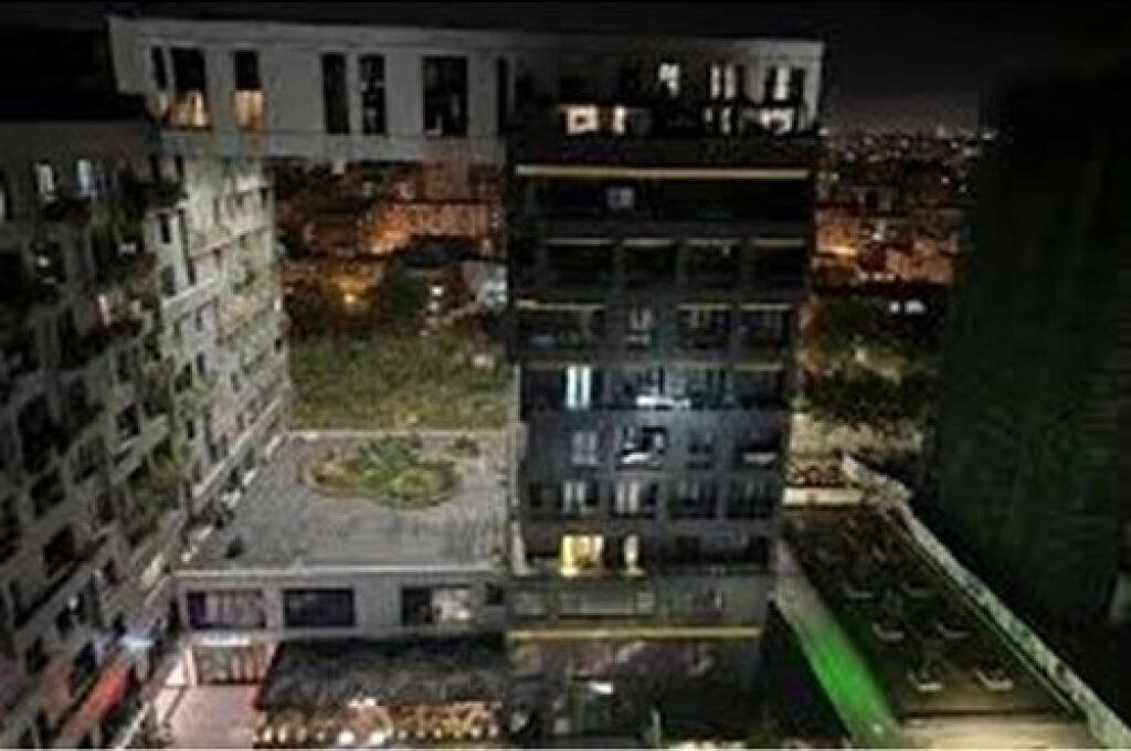 Commercial space for rent at Square 21 Complex, Kavaja Street!
