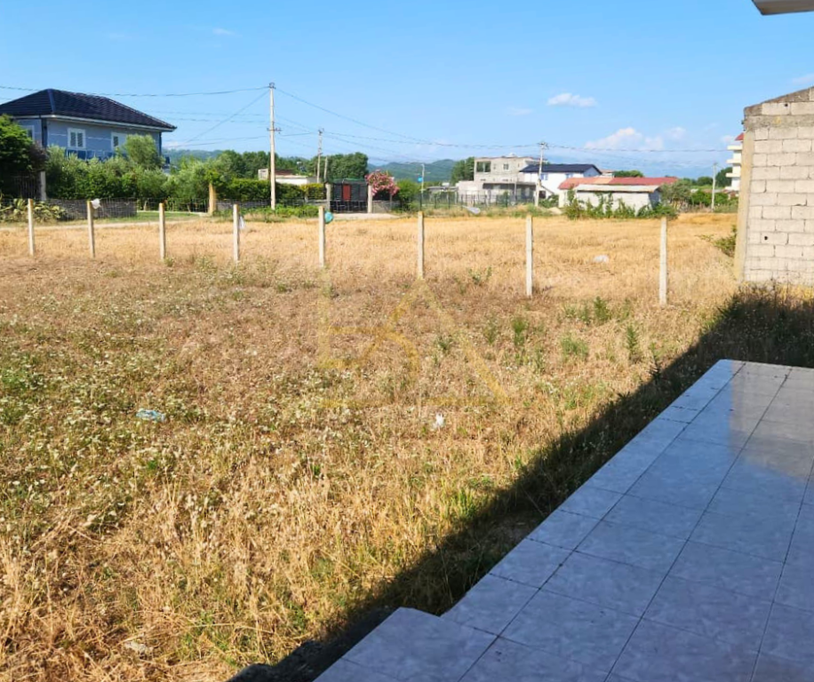 Vendesi Casa Privata + Terreno – Hamallaj, vicino a Vala Mar Residence