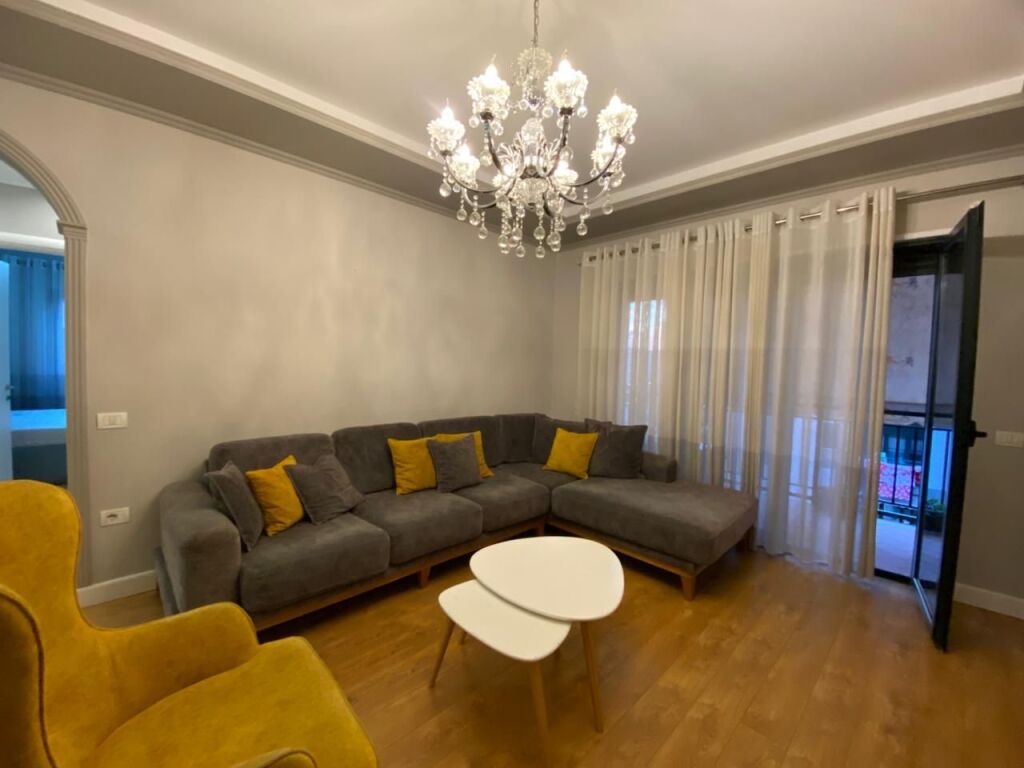🏡 Jepet Apartament me Qira 3+1  📍 green city