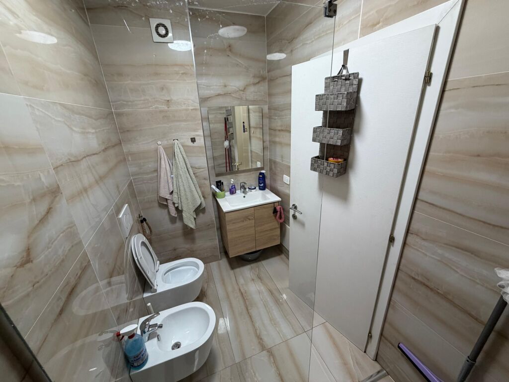 Jepet me qira apartamet 1+1 tek 21 Dhjetori