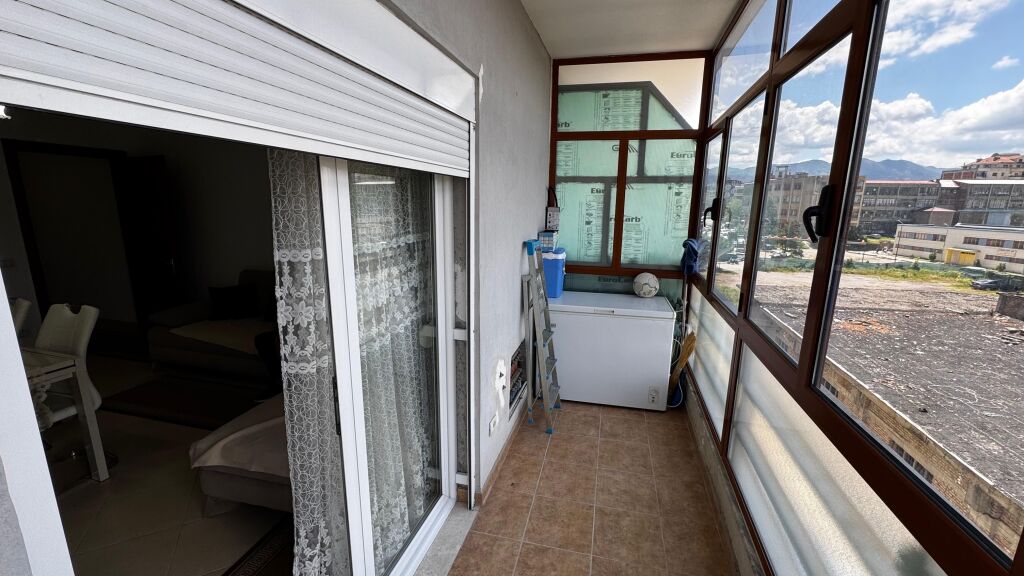 🏡 Shitet Apartament 1+1 – Terminali i Korçës