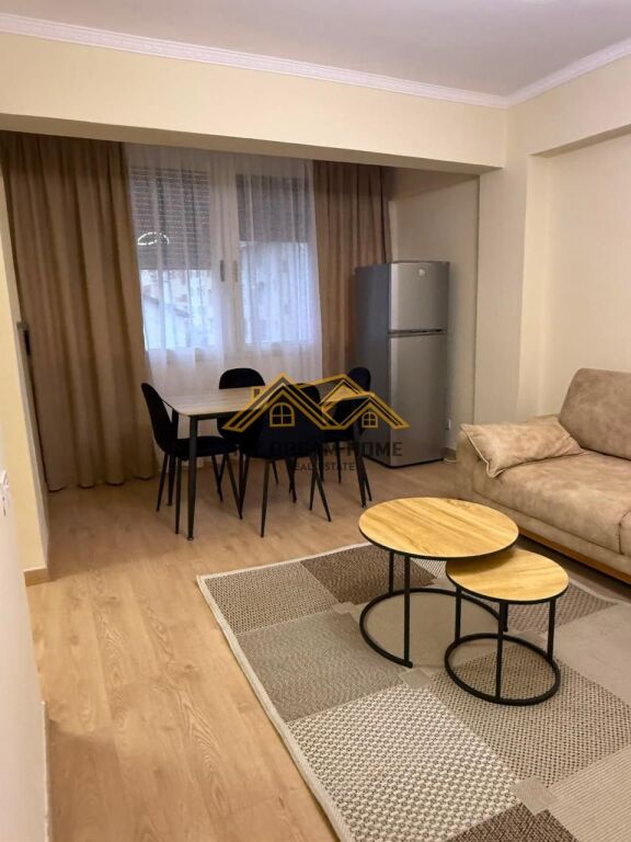 JEPET ME QIRA APARTAMENT 1+1 TEK RRUGA E RE E PORTIT!