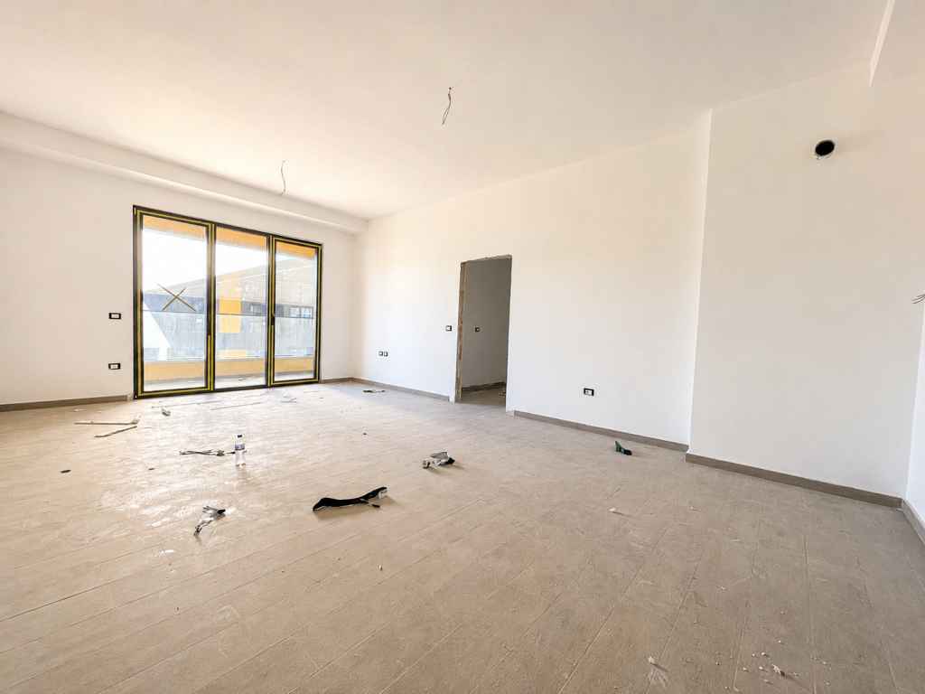Appartamento 3+1 in vendita, 140 m² a Square 21, Tirana