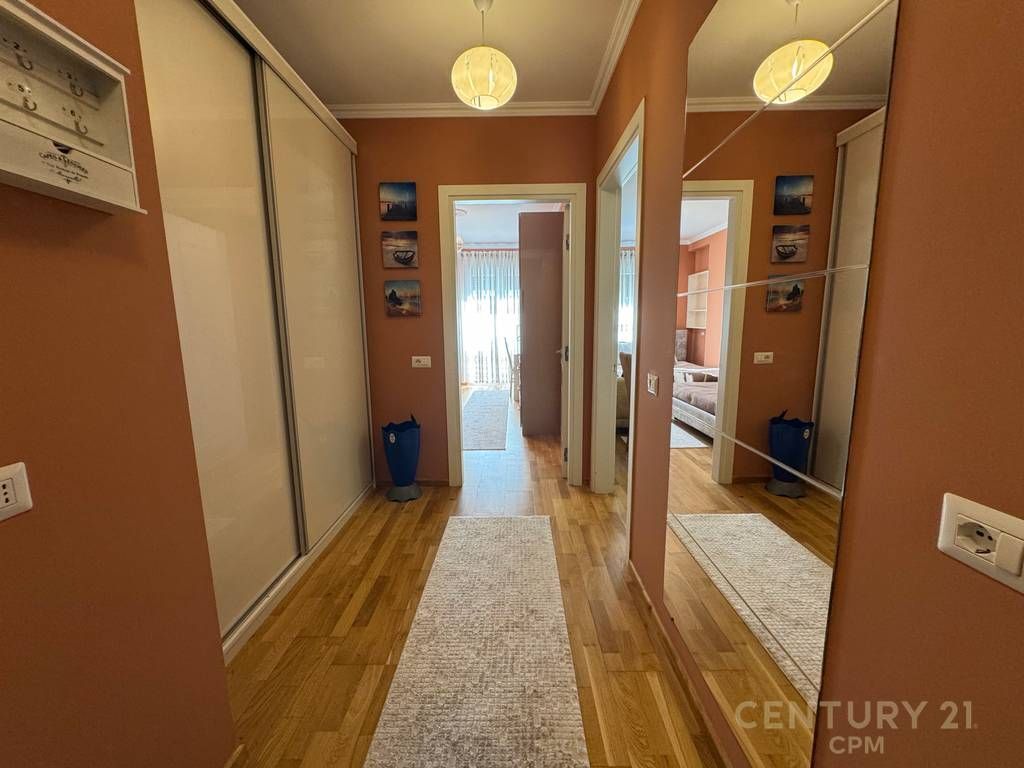 Apartament 2+1 + 2 poste parkimi me qira prane Bulevardit Zogu 1! smart143211