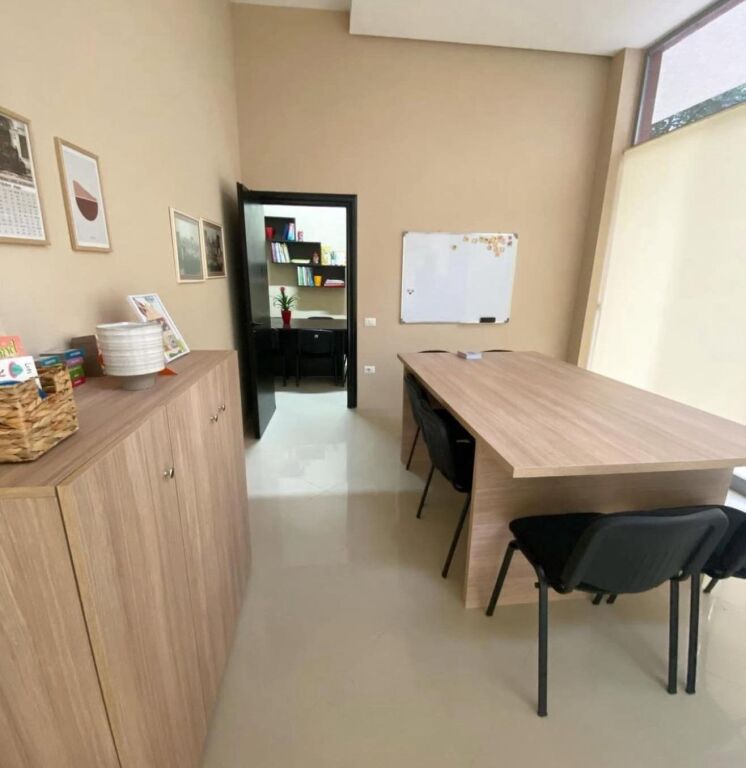 Qera | Ambjent Biznesi | Kinostudio | 500 €/muaj