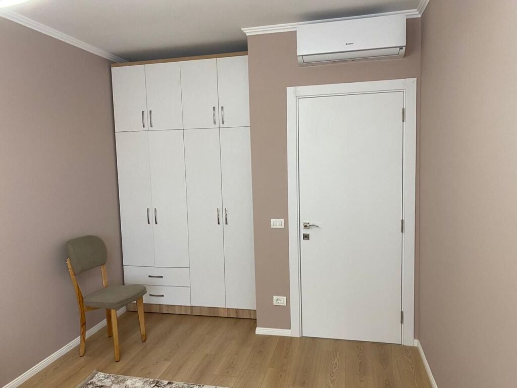 Jepet me Qera Apartament 1+1 në Astir
