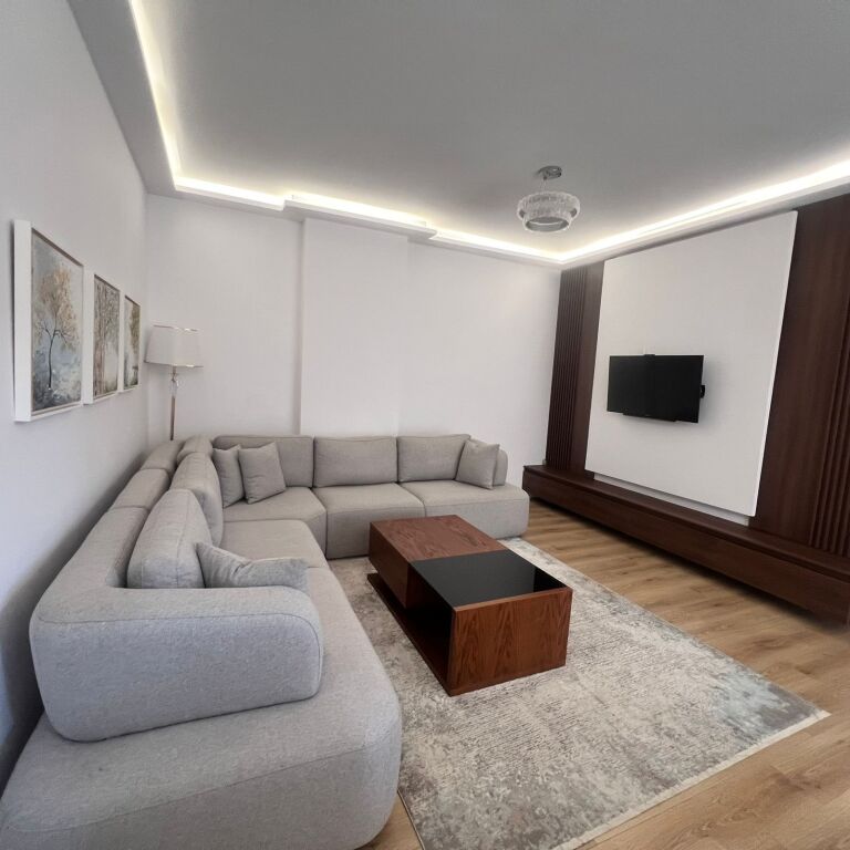 🏡 In vendita 2+1 + balcone + guardaroba a Don Bosko, Via Egnatia.