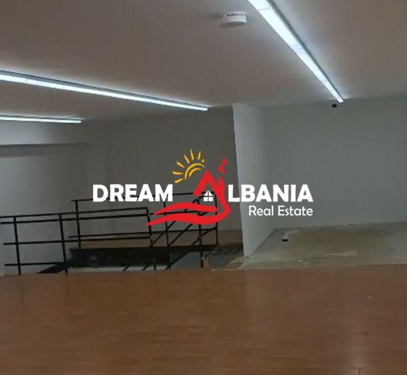 Affittasi negozio duplex in via Islam Alla, Tirana (ID 42711089)