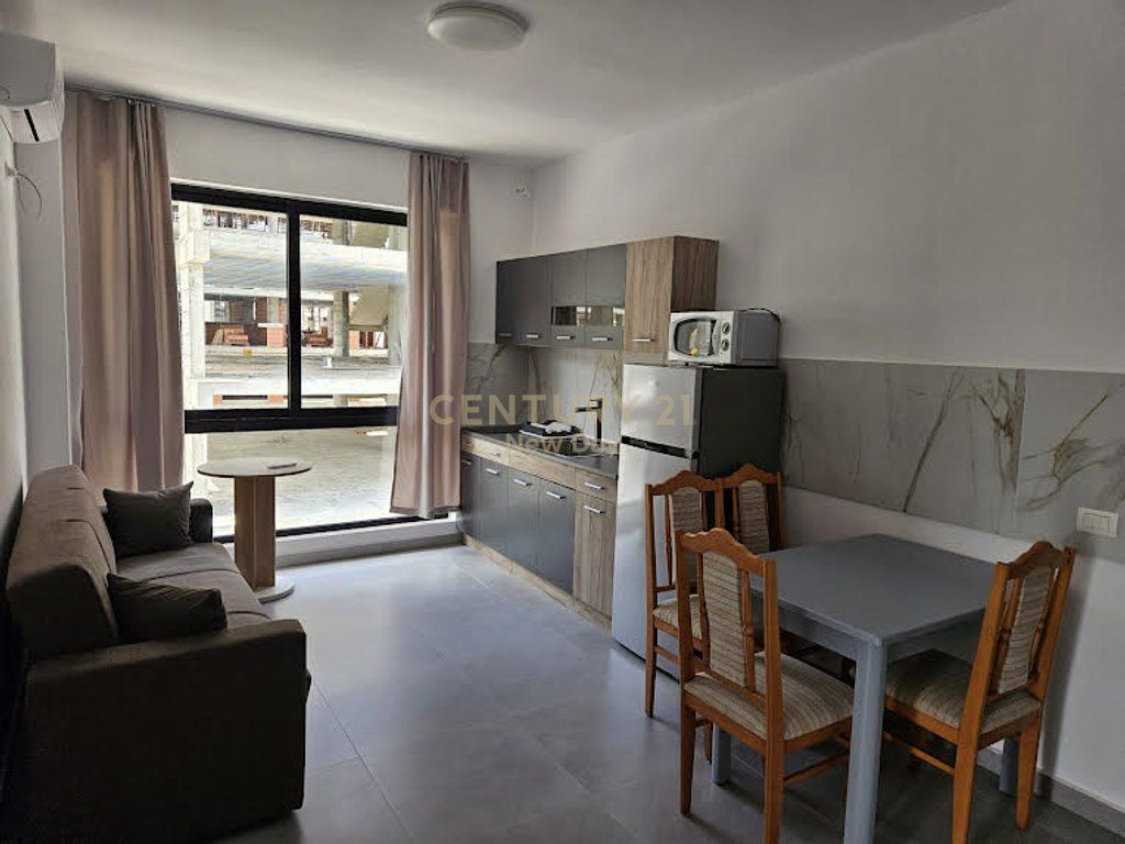 Appartamento in vendita vicino a Liburna Residence.