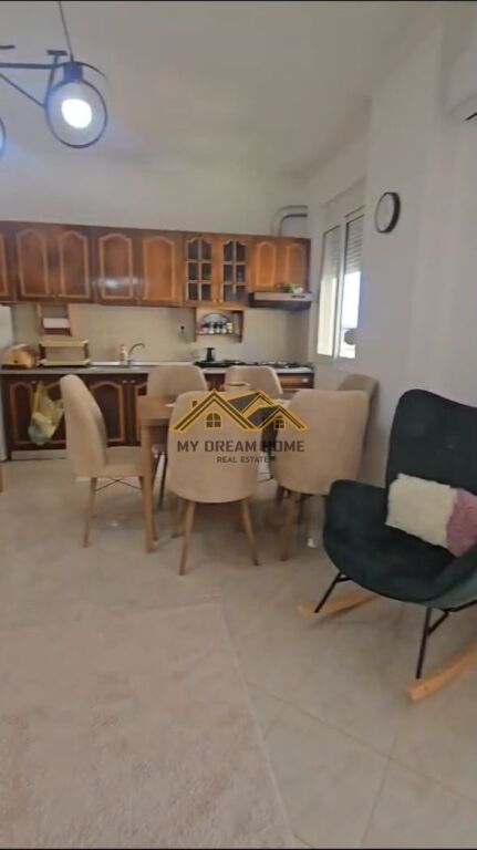 VENDESI APPARTAMENTO 1+1 VICINO A SHKEMBI I KAVAJES!