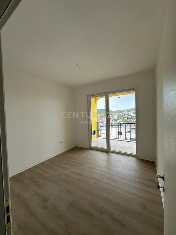 3+1+2 apartment for sale in the Grand Gallery complex, Yzberish.