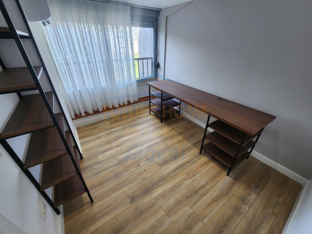VENDESI DUPLEX 4+1+2 LAGO DI THATE