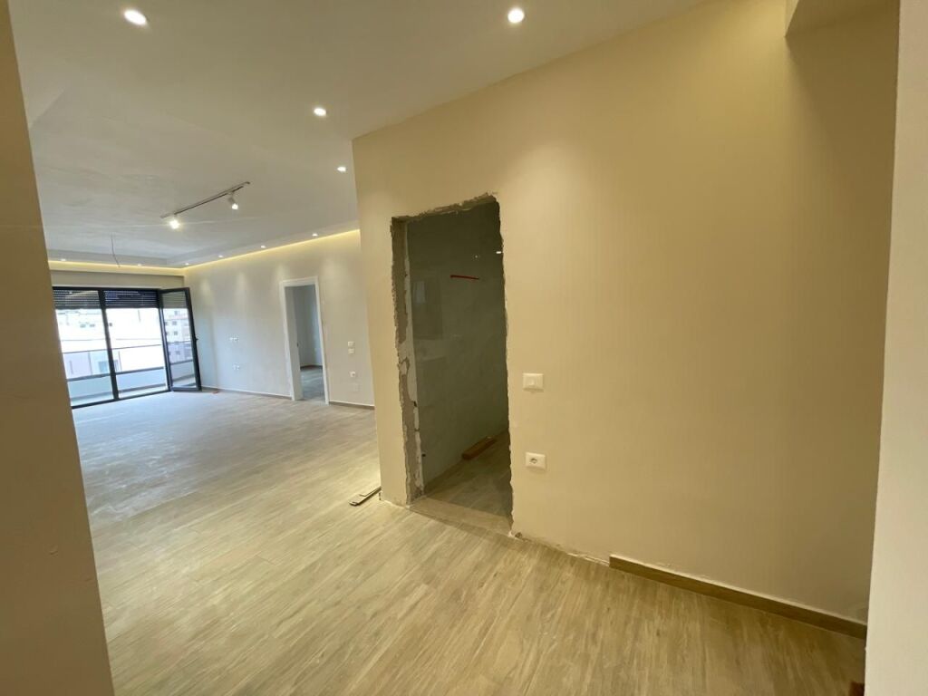 Apartment 2+1 in Vlore