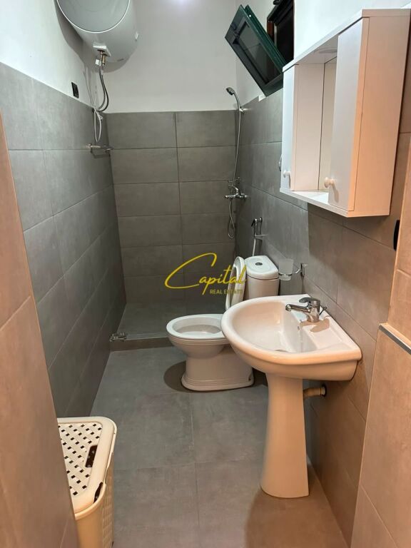 MONOLOCALE IN AFFITTO 45 M2 COMUNE DI PARIGI 400 EURO