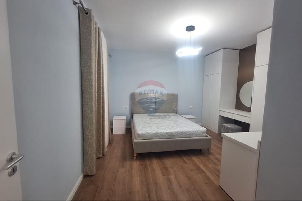Apartament 1+1 me qera Zogu i Zi