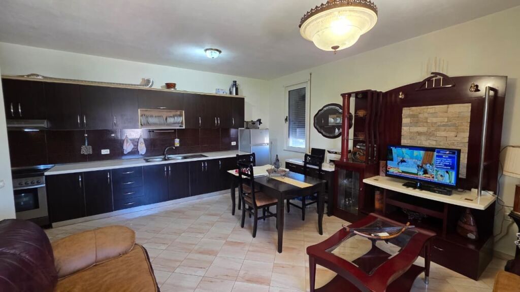 Shitet apartament 2+1, Misto Mame