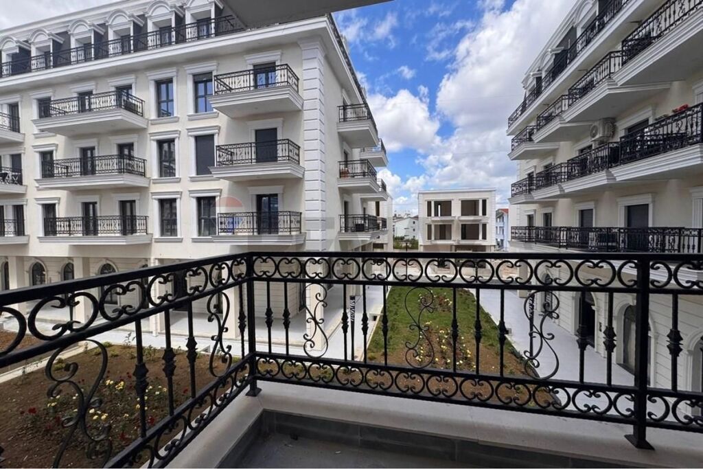 WE SELL APARTMENT 1+1 PORTA E RE RESIDENCE !