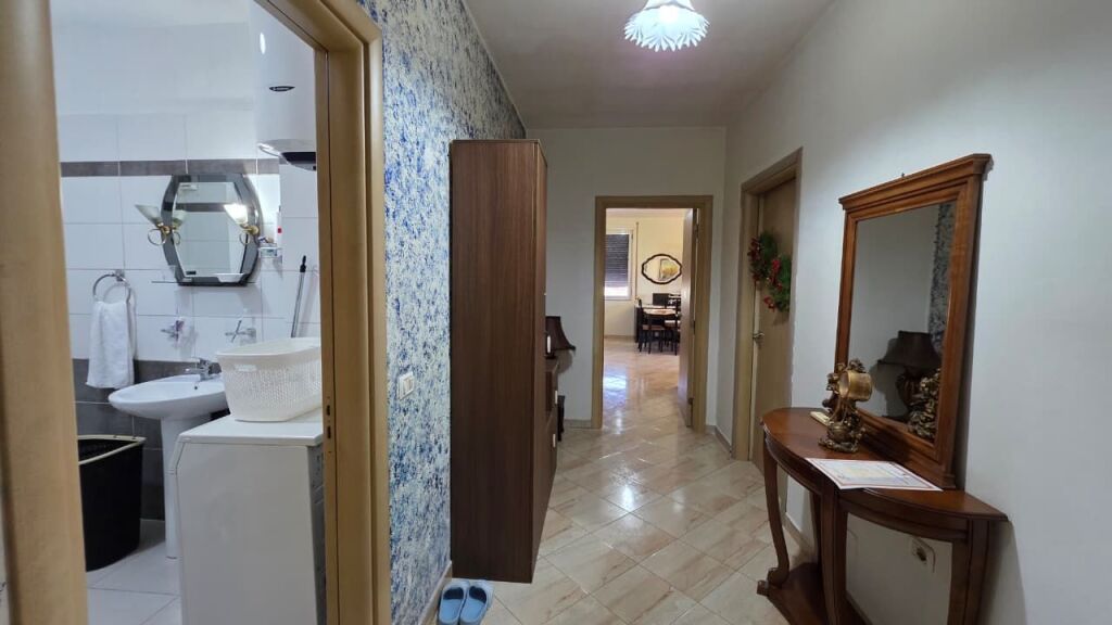 Shitet apartament 2+1, Misto Mame