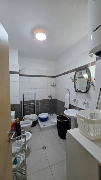 Shitet apartament 2+1, Misto Mame