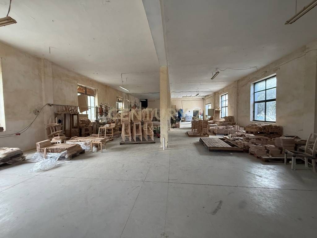 MISTO MAME, WE RENT WAREHOUSES