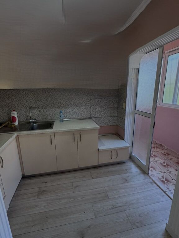 🏡 Vendesi in vendita Appartamento 1+1 in Via Irfan Tomini