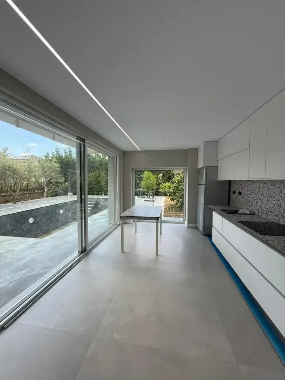 🏡 Villa con piscina in affitto – Rolling Hills Residence