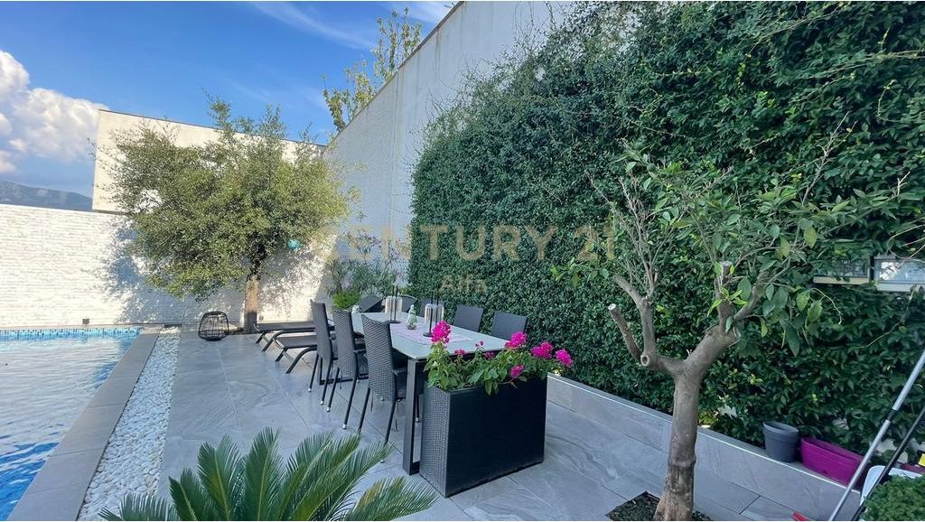 VENDIAMO, VILLA PREMIUM con PISCINA, RESIDENZA KODRA E DIELLIT 2