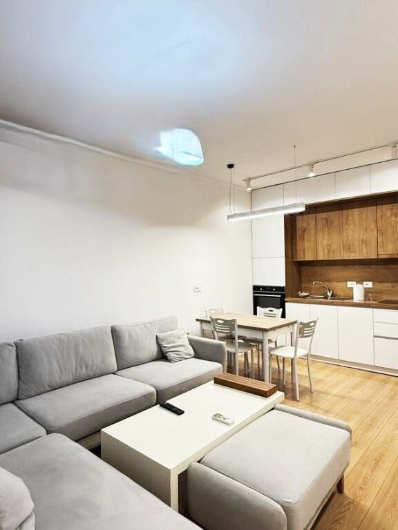 🏡 JEPET ME QIRA APARTAMENT 1+1 – FIORI DI BOSCO