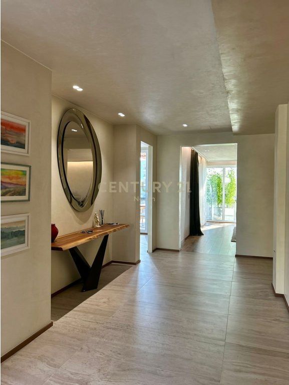 UNIQUE PENTHOUSE FOR SALE IN THE HEART OF THE FORMER BLOCK Exclusive Penthouse – A New Standard of Luxury Living!
