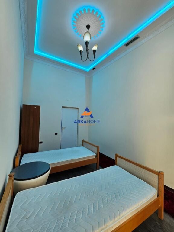 VENDESI APPARTAMENTO DUPLEX 132M2 "VIA CONFERENZA DI PEZA MISTO MAME" 238700 EURO