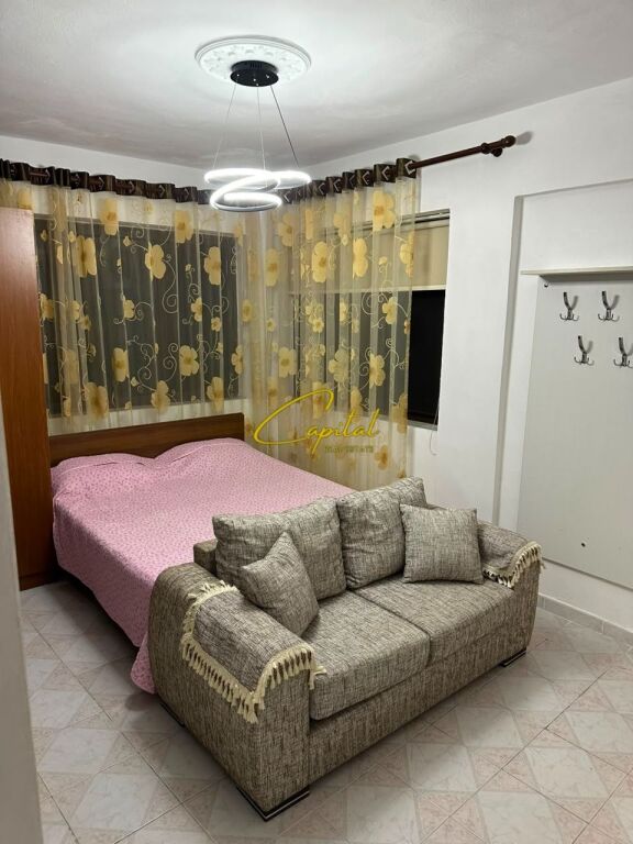 MONOLOCALE IN AFFITTO 45 M2 COMUNE DI PARIGI 400 EURO