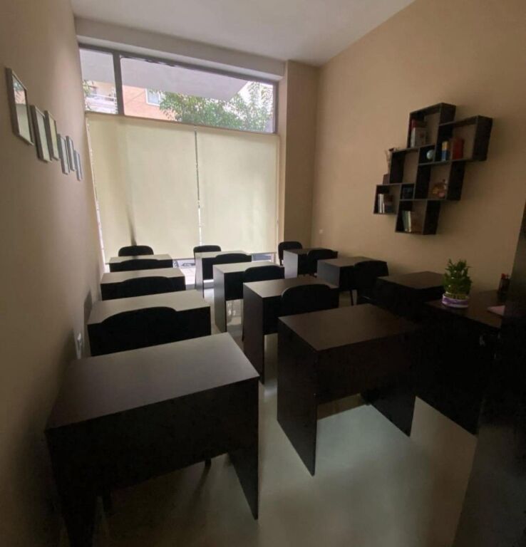 Qera | Ambjent Biznesi | Kinostudio | 500 €/muaj