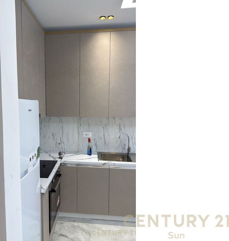 APARTAMENT 2+1 PER SHITJE ME PAMJE NGA DETI!