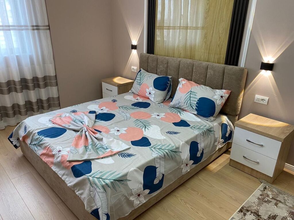 Jepet me Qera Apartament 1+1 në Astir