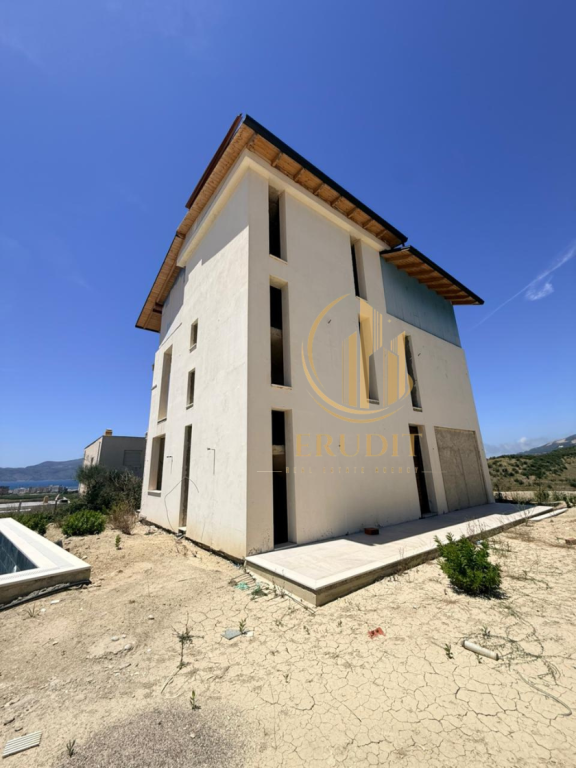 VILLA FOR SALE  RADHIMË, VLORË