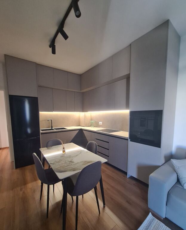 Qera | Apartament 1 + 1 | Rruga Ali Visha | 700 €/muaj