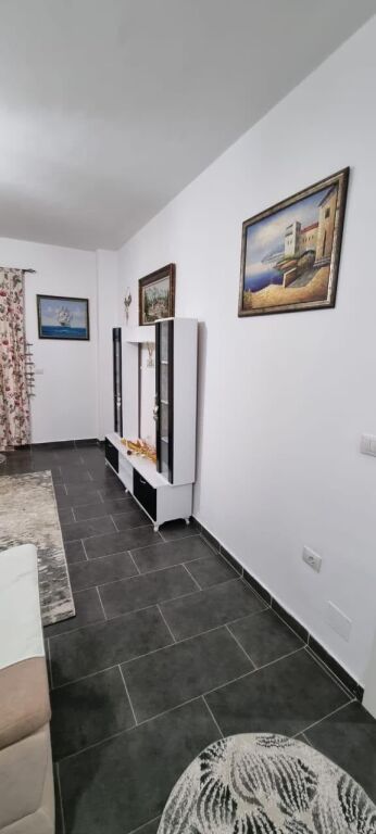 Jepet me qira apartamet 1+1 ne Fresk