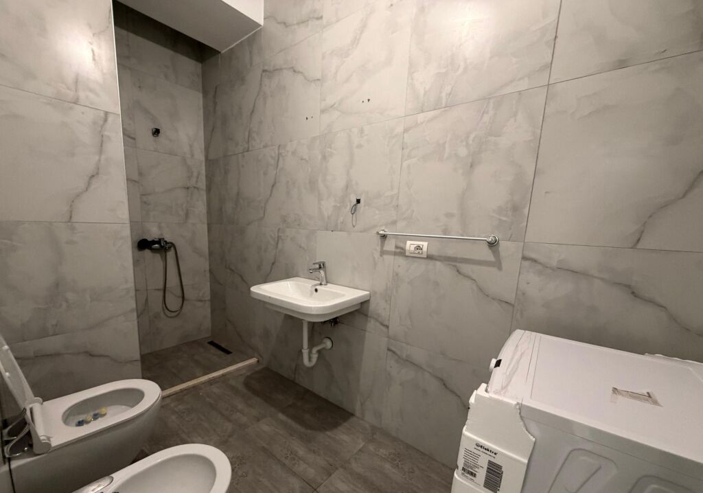 Qera | Apartament 1 + 1 | Ali Demi | 400 €/muaj