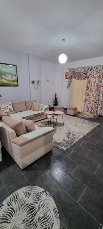 Jepet me qira apartamet 1+1 ne Fresk