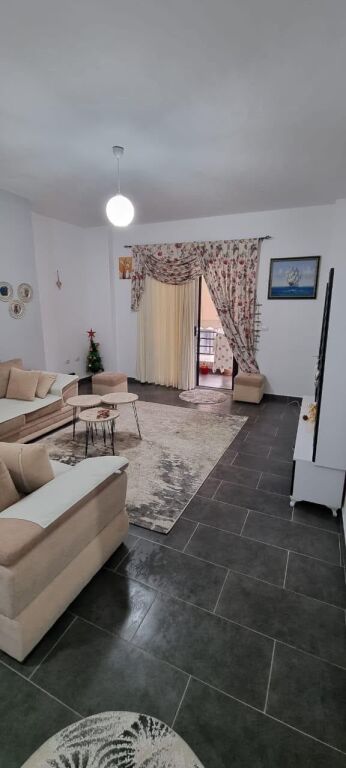 Jepet me qira apartamet 1+1 ne Fresk