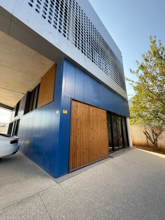 🏢 Edificio Commerciale in Affitto – Autostrada Tirana–Durazzo (vicino alla Dogana)