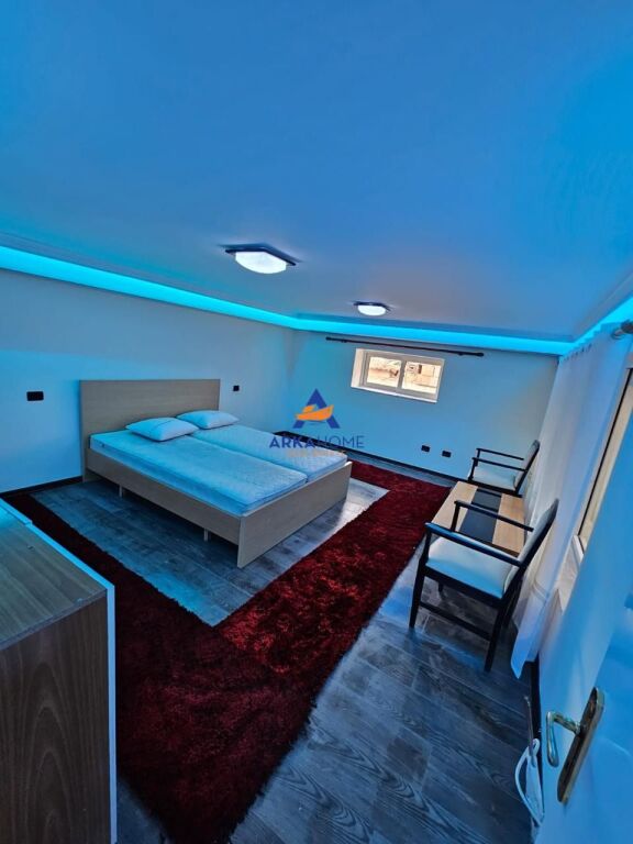 VENDESI APPARTAMENTO DUPLEX 132M2 "VIA CONFERENZA DI PEZA MISTO MAME" 238700 EURO