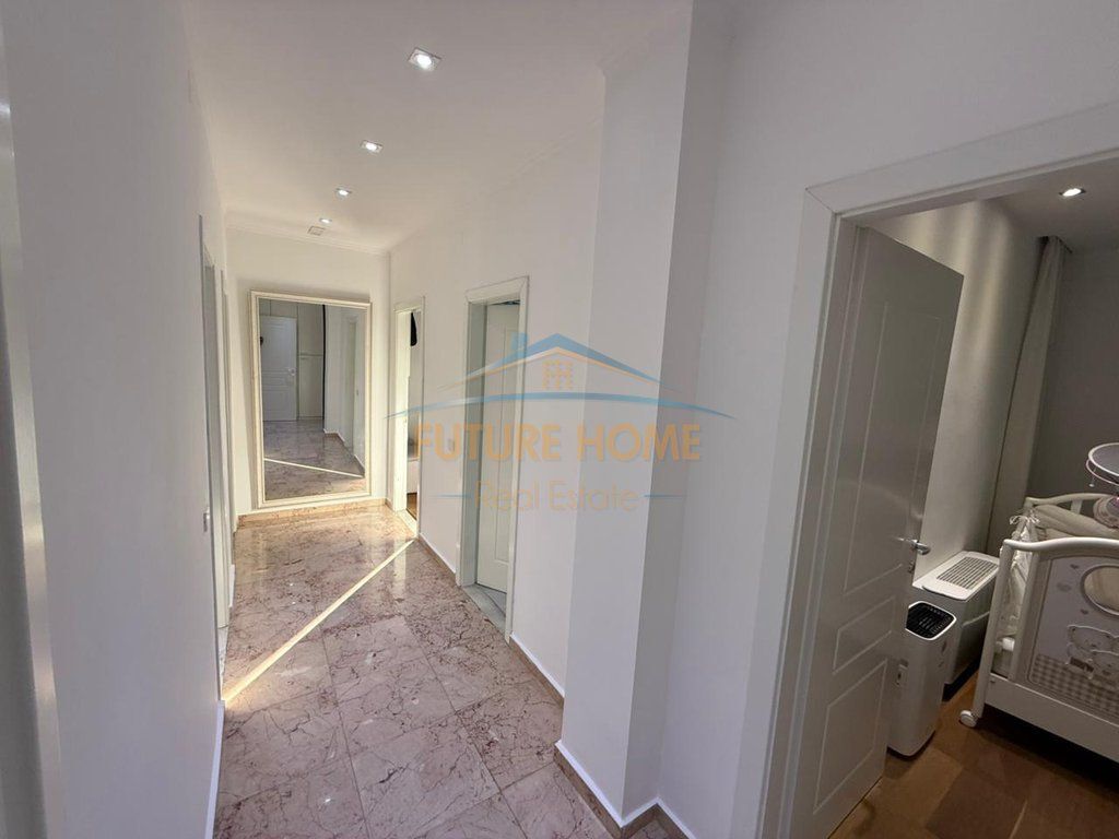 For sale, Apartment 3+1+2+Garage+Storage, Dry Lake, Tirana