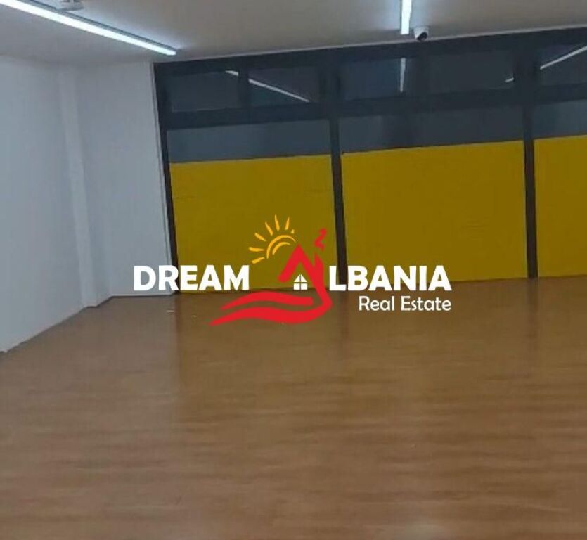 Affittasi negozio duplex in via Islam Alla, Tirana (ID 42711089)