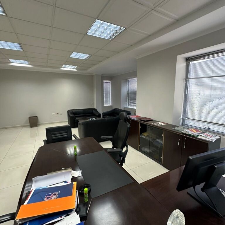 🏭✨ INDUSTRIAL WAREHOUSE + OFFICE BUILDING FOR SALE – VORË ✨🏭