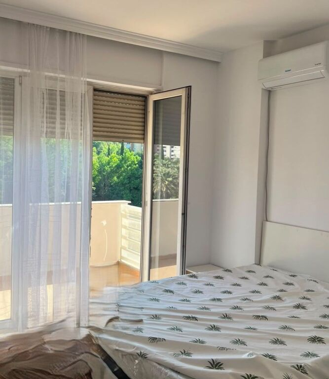 Apartment for rent 1+1 at Komuna Parisit