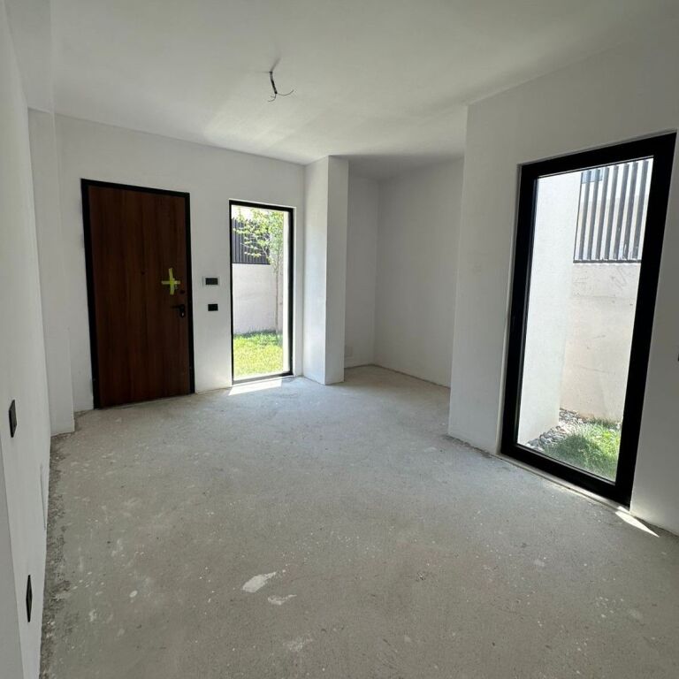 🏡 Private Villa for Sale – Dry Lake, Tirana ✨
