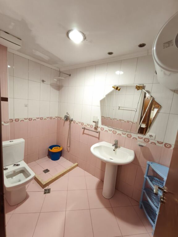 For rent "Commune of Paris"