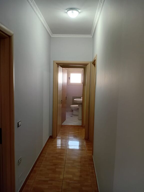 Apartament me qera